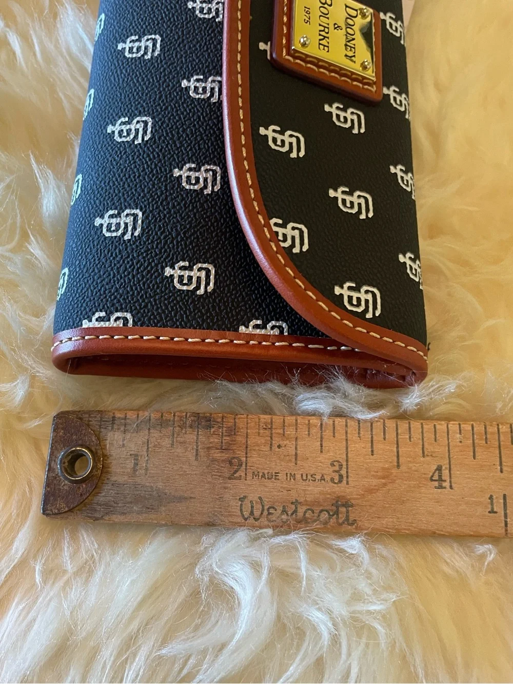 MLB Giants Continental Clutch